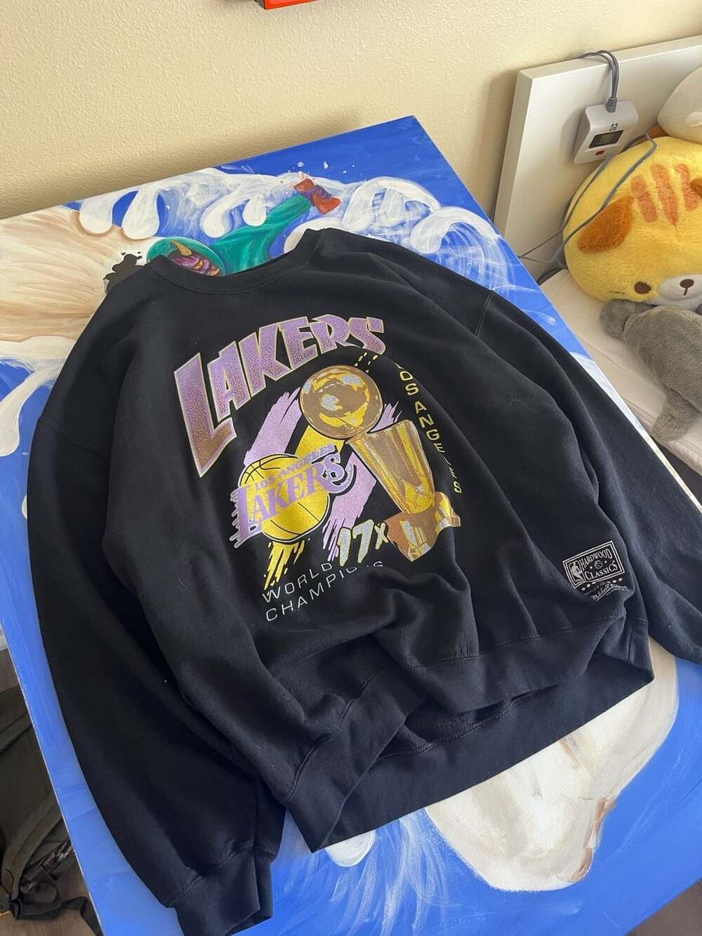 Mitchell & Ness Los Angeles Lakers 17x World Champions Sweatshirt Size Large
